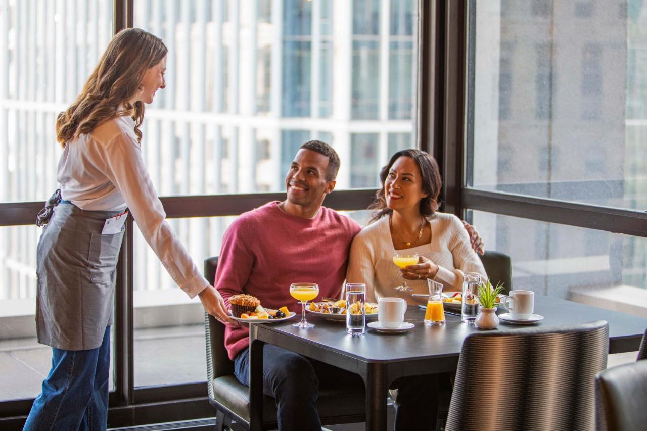 Voco Chicago Downtown - Riverwalk By Ihg Екстериор снимка